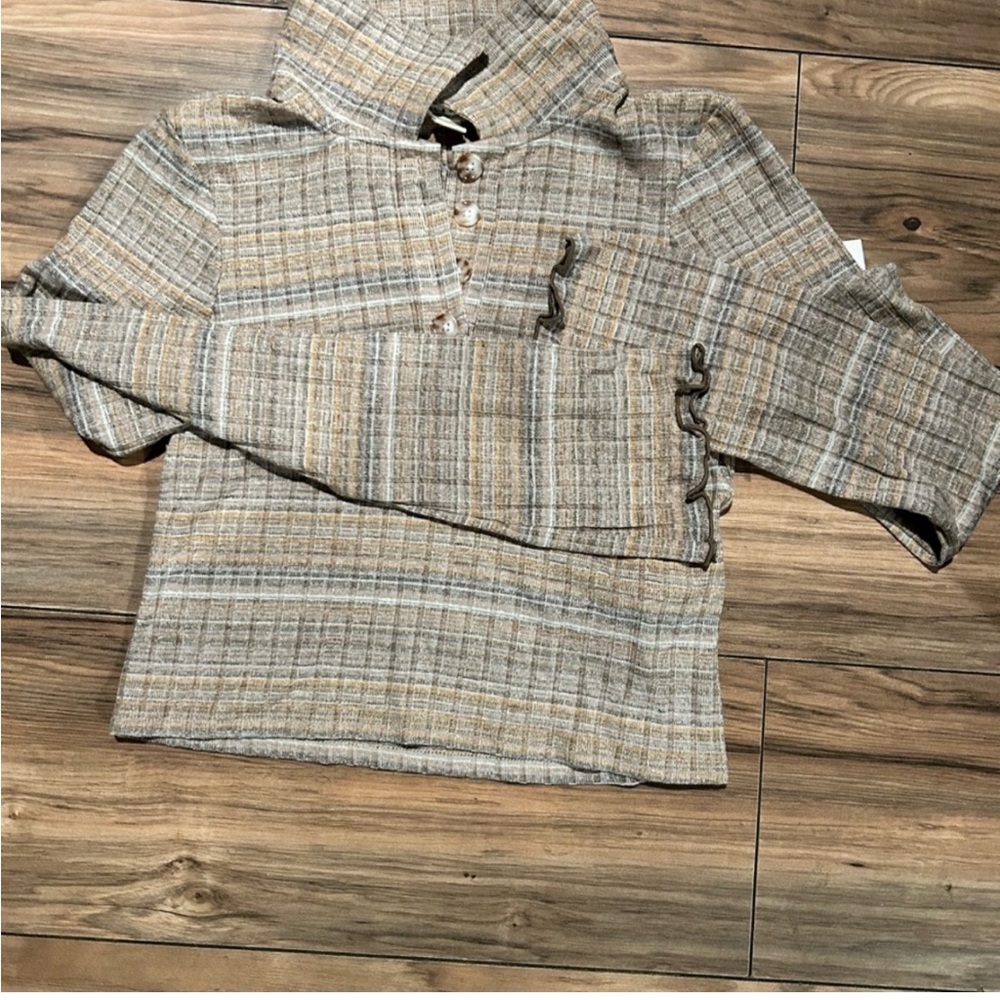 Tilly's Cozy Sweatshirt in Heather Gray with Soft Fabric and Relaxed Fit